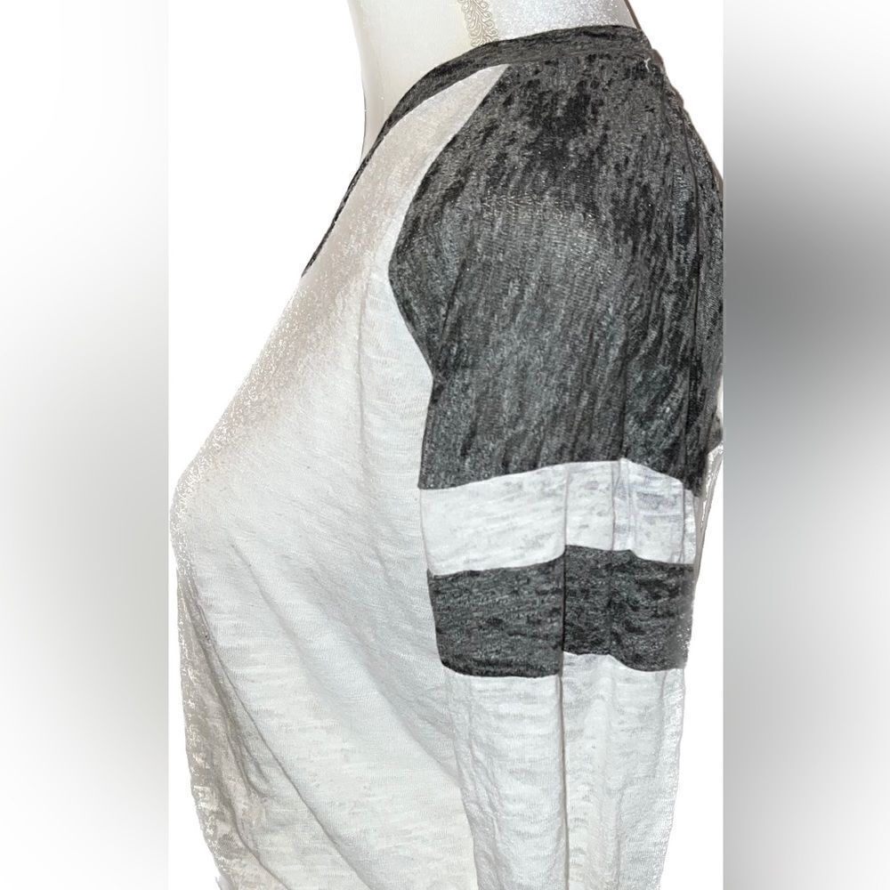 STATESIDE VELOUR/BURNOUT top, white and black, sporty and cute, hardly worn! - Picture 4 of 6